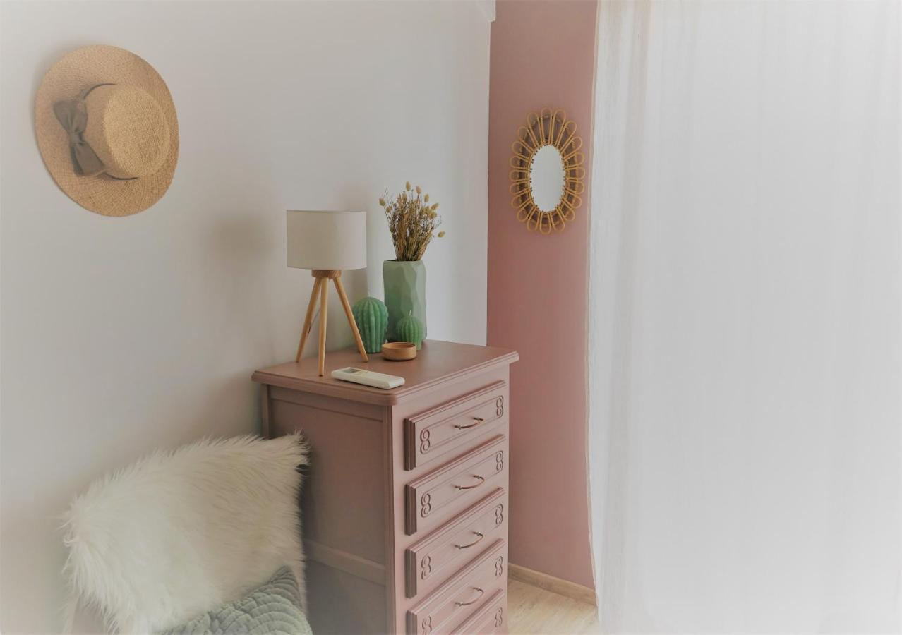 Appartement Hyper Centre, Plage A Pieds, 2 Chambres, 4 Personnes Châtelaillon-Plage المظهر الخارجي الصورة